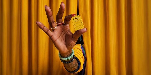 Buy an MTN device, top up + WIN